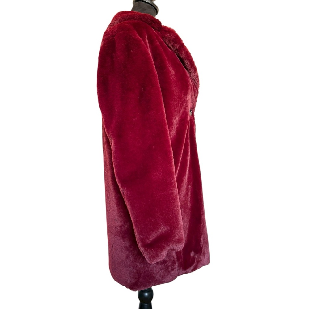 NWT Philosophy Woman’s XS Luxurious Faux Fur Burgundy Coat - Picture 3 of 7